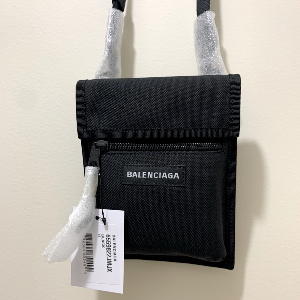 Authentic Balenciaga Logo Explorer Crossbody Messenger Pouch Bag Black NWT